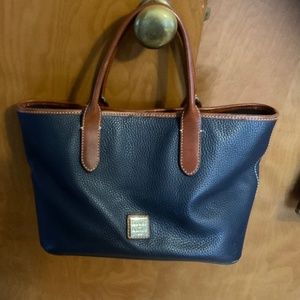 Like New Dooley & Burke Purse